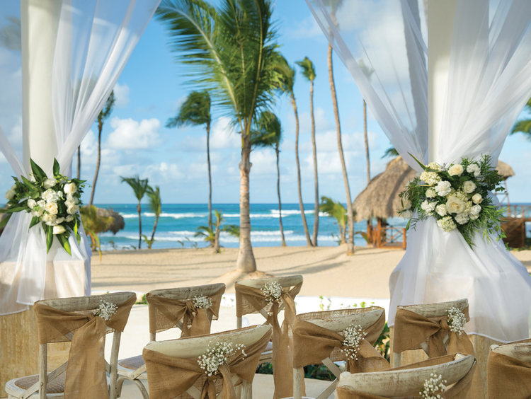 Configuration d’un mariage en bord de mer à Punta Cana